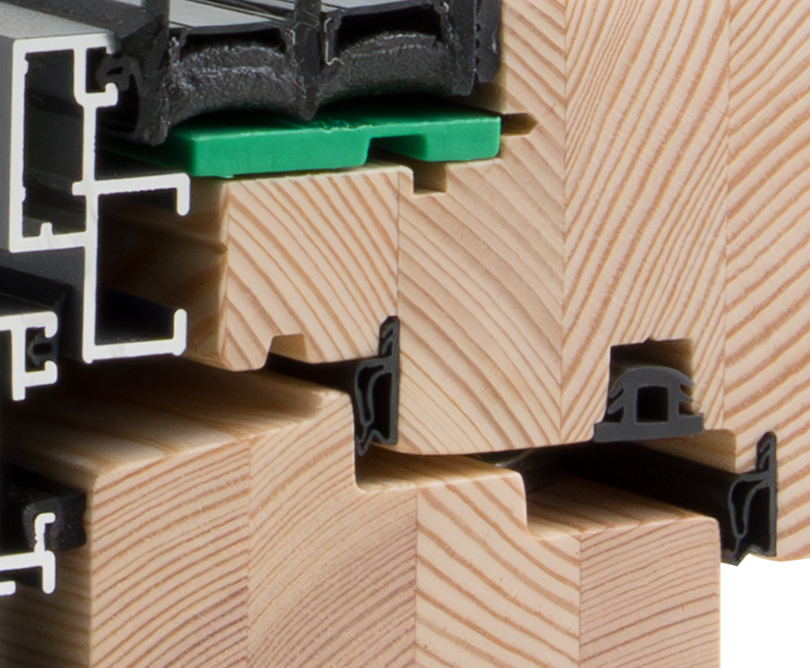 Detailansicht des Fensterrahmens mit Fokus auf der Doppelfalzkonstruktion.