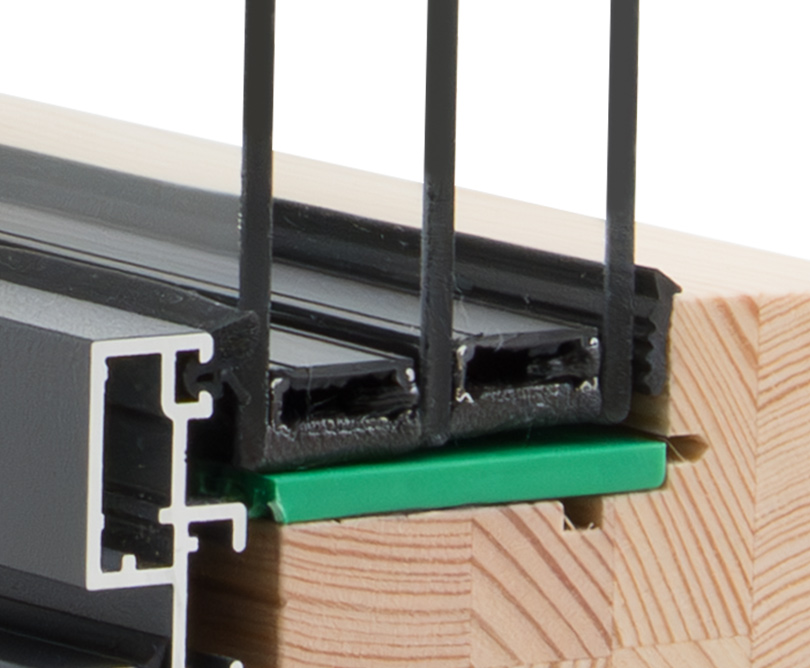 Detailansicht des Fensterrahmens mit Fokus auf dem Glas-Abstandhalter